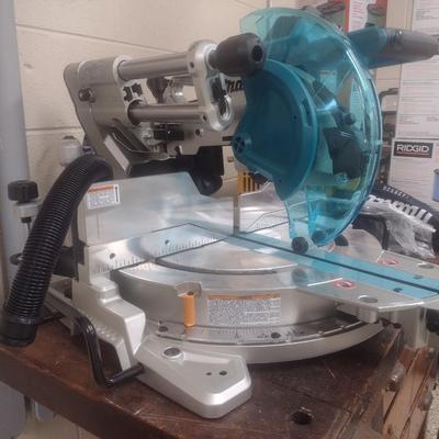New Makita 10" Electric Benchtop Sliding Compound Miter Saw LS-1019L