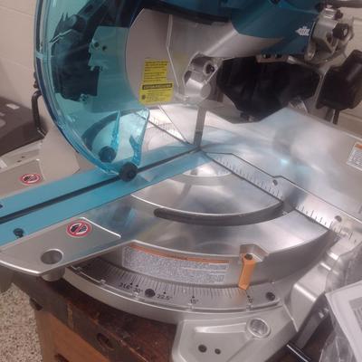 New Makita 10" Electric Benchtop Sliding Compound Miter Saw LS-1019L