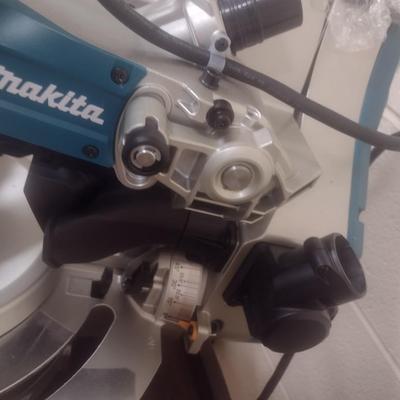 New Makita 10" Electric Benchtop Sliding Compound Miter Saw LS-1019L