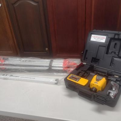 CST/ Berger LM30 Survey Laser Level with Adjustable Tripod and Telescoping Measuring Staff