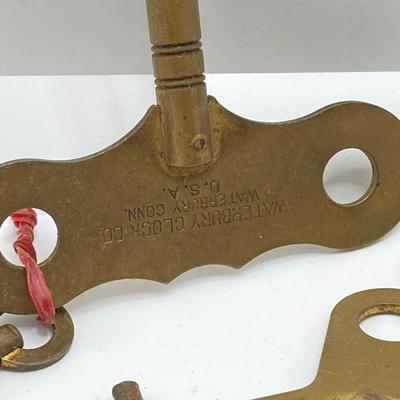 LOT 573: Large Collection of Clock Keys - Waterbury Clock Co and More