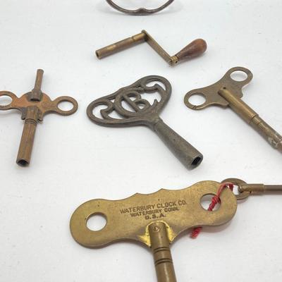 LOT 573: Large Collection of Clock Keys - Waterbury Clock Co and More