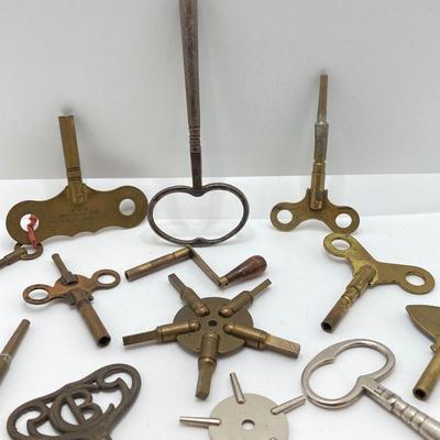 LOT 573: Large Collection of Clock Keys - Waterbury Clock Co and More