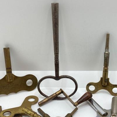 LOT 573: Large Collection of Clock Keys - Waterbury Clock Co and More