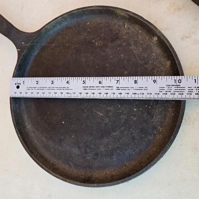 Lodge USA 90G Cast Iron Griddle + Grill Pan Combo Ridged bottom