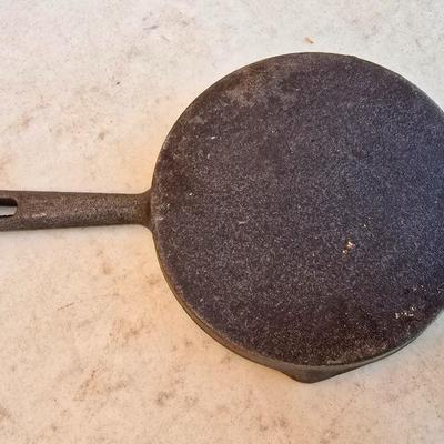 Lodge USA 90G Cast Iron Griddle + Grill Pan Combo Ridged bottom