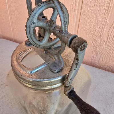 Vintage Dazey #40 Glass Butter Churn – Hand Crank Farmhouse Decor