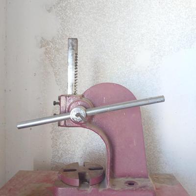 Vintage Arbor Press – Heavy-Duty Manual Shop Tool