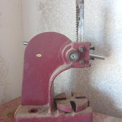 Vintage Arbor Press – Heavy-Duty Manual Shop Tool