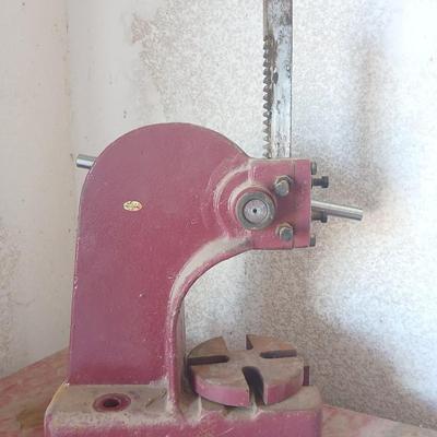 Vintage Arbor Press – Heavy-Duty Manual Shop Tool