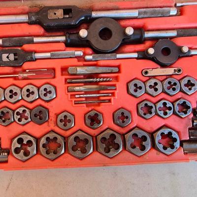 Vintage Tap & Die Set – SAE Threading Kit in Red Case