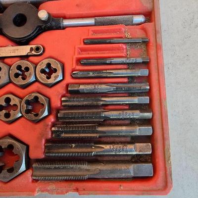 Vintage Tap & Die Set – SAE Threading Kit in Red Case