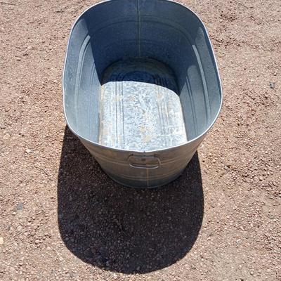 Large Galvanized Metal Wash Tub – Vintage Farmhouse Charm