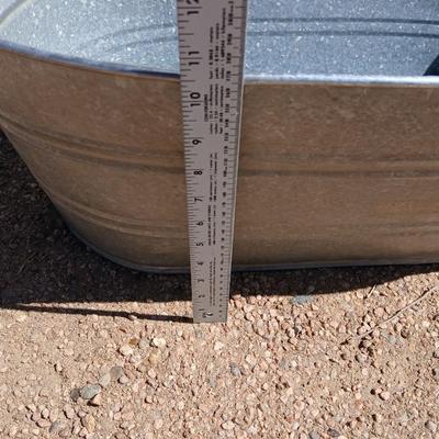 Large Galvanized Metal Wash Tub – Vintage Farmhouse Charm