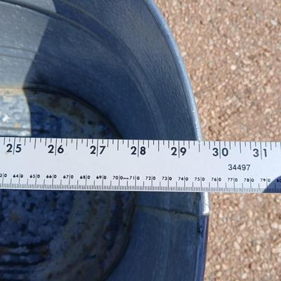 Large Galvanized Metal Wash Tub – Vintage Farmhouse Charm