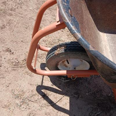 Garden Tool Bundle: Wheelbarrow + Shovel + 2 T-Posts