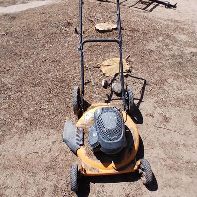Poulan Pro Push Mower – Briggs & Stratton Engine for parts or repair