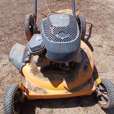 Poulan Pro Push Mower – Briggs & Stratton Engine for parts or repair