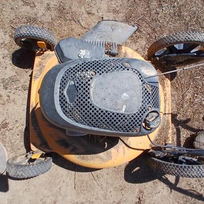 Poulan Pro Push Mower – Briggs & Stratton Engine for parts or repair