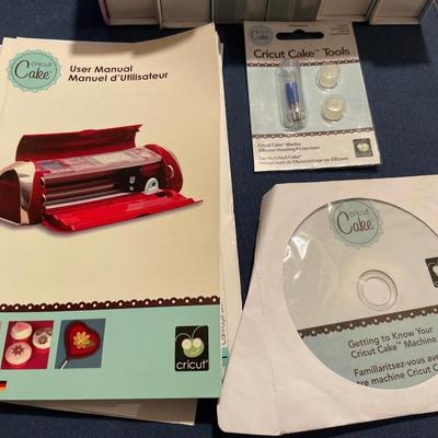 Cricut Cake Machine and accessories