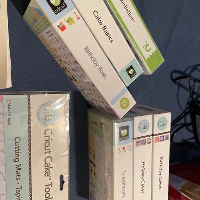 Cricut Cake Machine and accessories