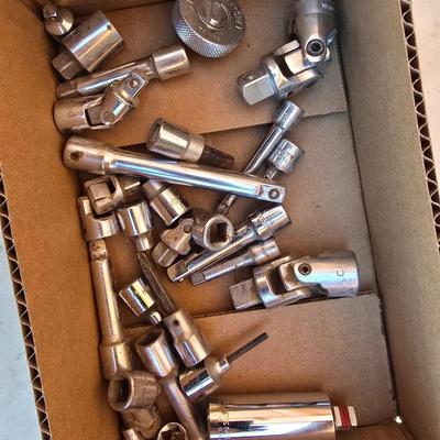 Box Lot: Ratchet Accessories & Socket Extensions