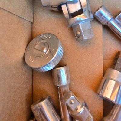Box Lot: Ratchet Accessories & Socket Extensions