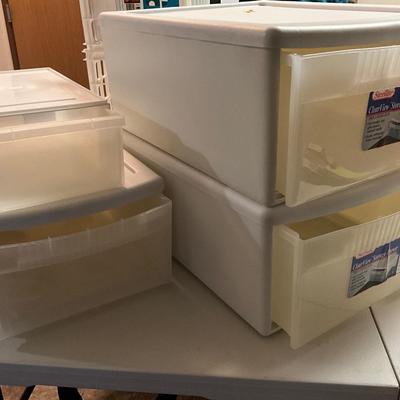 Storage containers