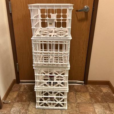 4 large Crates