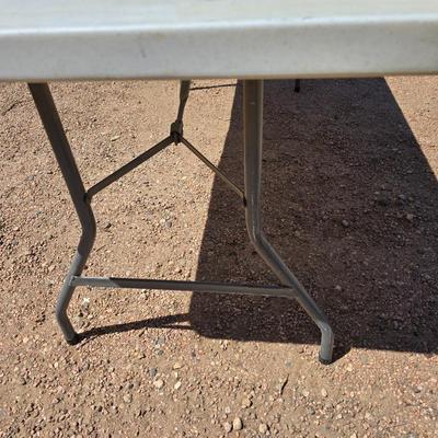 Sturdy 6-Foot Folding Table – Heavy-Duty Plastic Top & Metal Legs