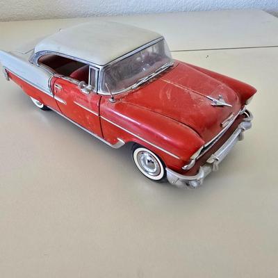 Danbury Mint 1993 Diecast 1955 Chevrolet Bel Air Model Car – Red & White Two-Tone