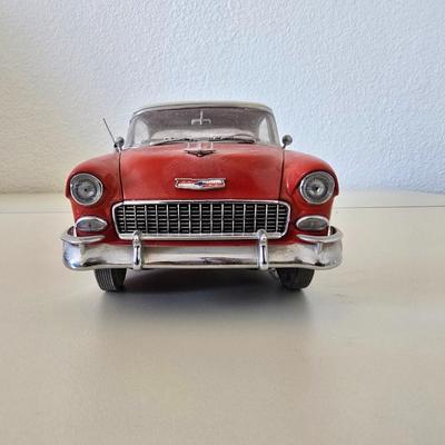 Danbury Mint 1993 Diecast 1955 Chevrolet Bel Air Model Car – Red & White Two-Tone
