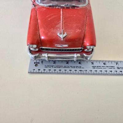 Danbury Mint 1993 Diecast 1955 Chevrolet Bel Air Model Car – Red & White Two-Tone