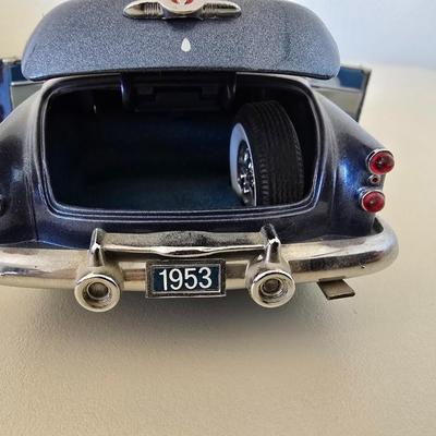 Vintage Blue 1958 Buick Skylark Convertible Die-Cast Model Car – Classic 1950s Style