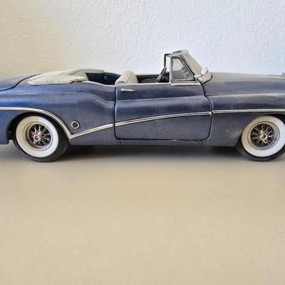 Vintage Blue 1958 Buick Skylark Convertible Die-Cast Model Car – Classic 1950s Style