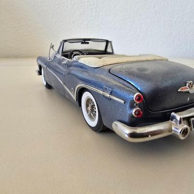 Vintage Blue 1958 Buick Skylark Convertible Die-Cast Model Car – Classic 1950s Style
