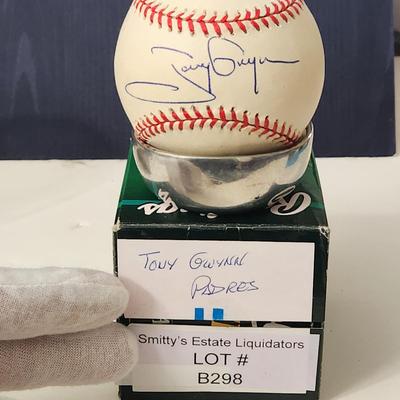 Tony Gwynn Padres OMLB Signed Autographed Baseball