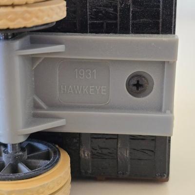1993 PHII First Edition Vintage 1931 Hawkeye Pioneer Hi-Bred Corn Co. Delivery Truck – Die-Cast Collectible BANK