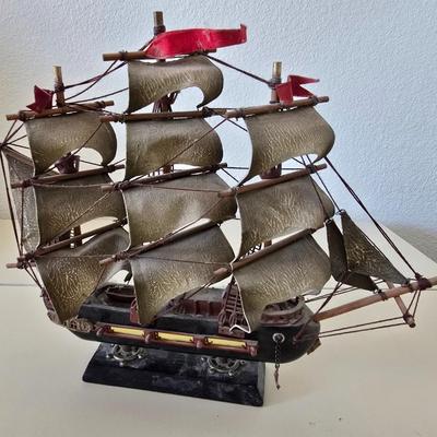 Vintage Tall Ship Model – Handcrafted with Sails & Rigging