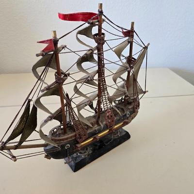 Vintage Tall Ship Model – Handcrafted with Sails & Rigging