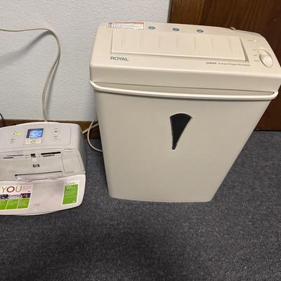 Royal paper shredder and HP Photosmart printer