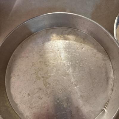 Punch bowl with 8 cups and cake pans