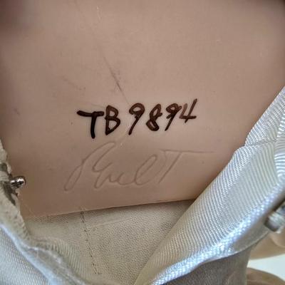 1994 Ashton-Drake Gallery "Betty's 1930's Wedding Dress Doll by Phil Tumminio
