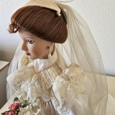 1994 Ashton-Drake Gallery "Betty's 1930's Wedding Dress Doll by Phil Tumminio