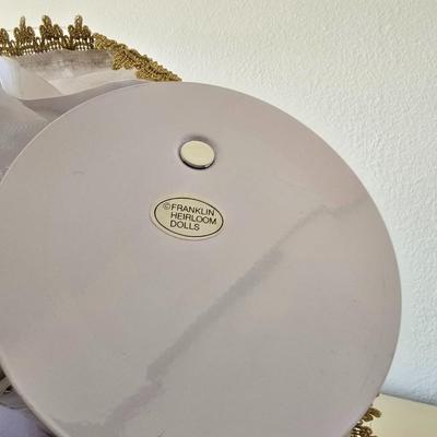Franklin Mint Heirloom Porcelain Doll – White & Gold Gibson Bride – Limited Edition