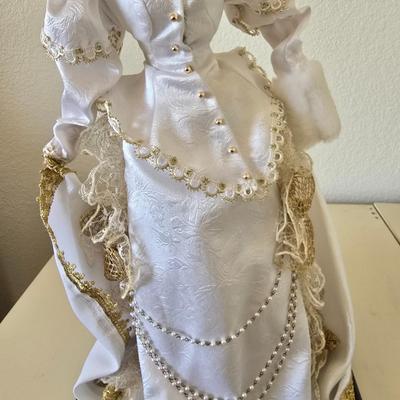 Franklin Mint Heirloom Porcelain Doll – White & Gold Gibson Bride – Limited Edition