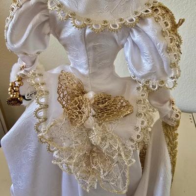Franklin Mint Heirloom Porcelain Doll – White & Gold Gibson Bride – Limited Edition