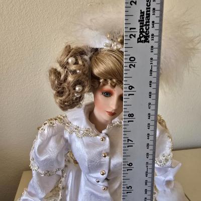 Franklin Mint Heirloom Porcelain Doll – White & Gold Gibson Bride – Limited Edition