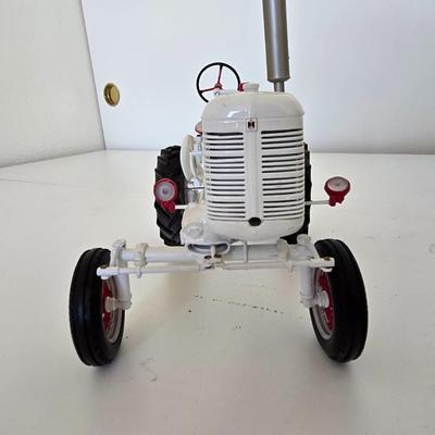 Farmall McCormick Model Tractor – White/Red Collectible Die-Cast