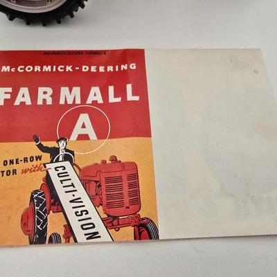 McCormick Farmall Tractor – Red Die-Cast Model